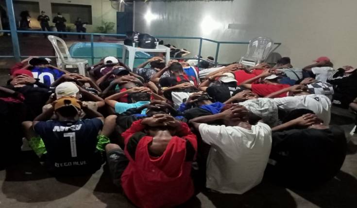 Guardas Municipal acabam com festa social