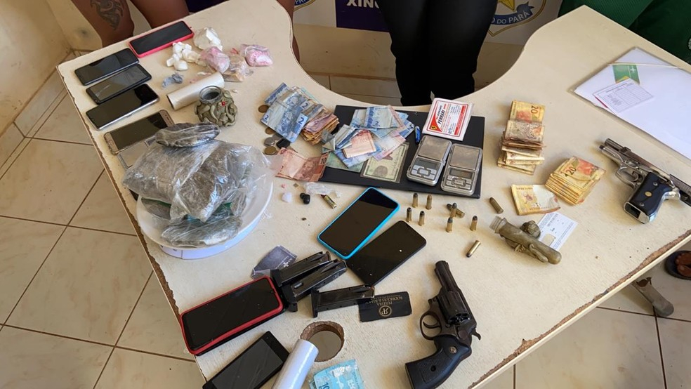 Polícia prende sete pessoas por tráfico de drogas e posse ilegal de arma de fogo em Xinguara, no PA
