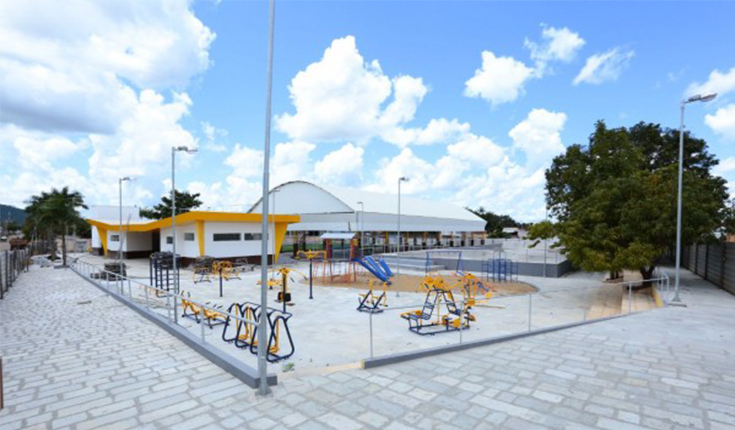 Prefeitura de Canaã dos Carajás entrega 197 escrituras aos moradores da Vila Planalto e da VIla São José