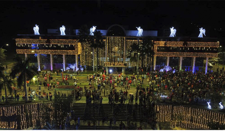 Cidade de Parauapebas se encontra radiante para a espera do Natal