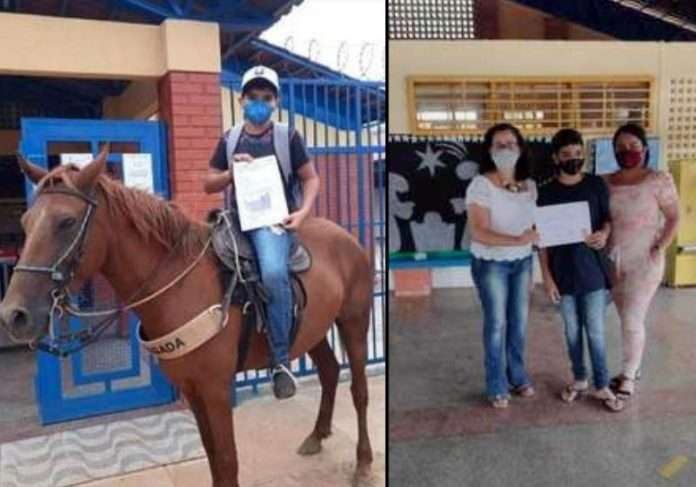 Aluno sem wi-fi que ia à escola a cavalo ganha prêmio de melhor aluno