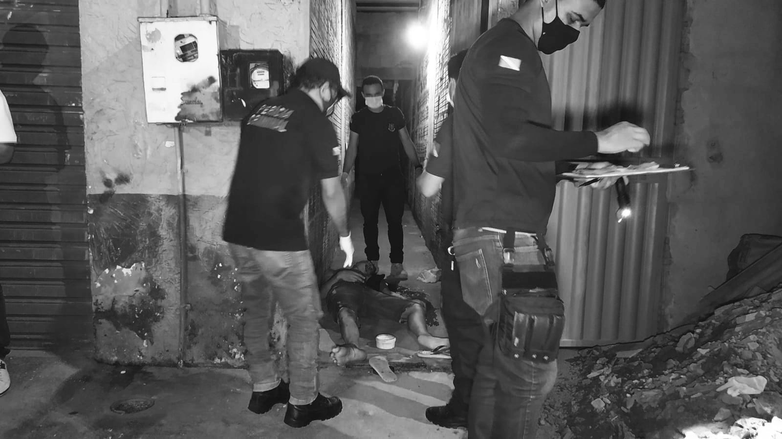 Policia investiga execução de jovem na madrugada