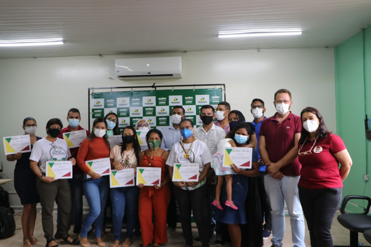 Coordenadoria Especial de Trabalho, Emprego e Renda-CETER entrega 48 certificado de capacitação