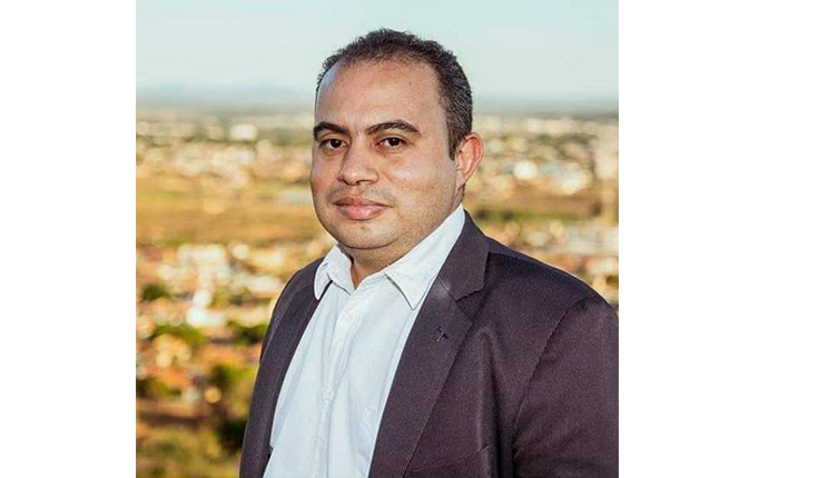 Junior Vaz Kanaí recebe o registro profissional de ator, o primeiro de Canaã dos Carajás