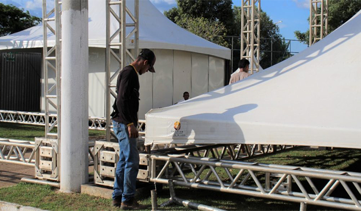 Marabá: Festejo Junino: Instalação da estrutura na arena Z30 quase completa