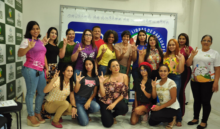 Agentes de turismo participam de capacitação em Libras