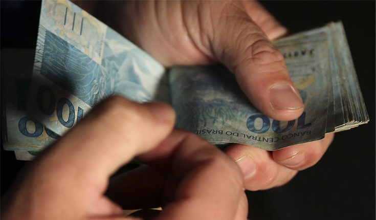 Beneficiários com NIS final 9 já podem movimentar Auxílio Brasil