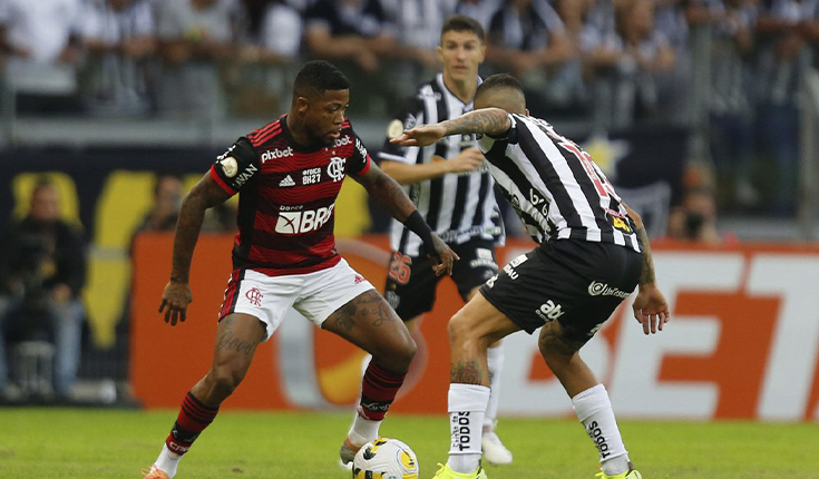 Com time alternativo, Flamengo recebe Atlético-MG pelo Brasileirão