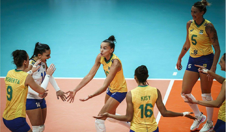 Brasil bate Itália e fica a um jogo do inédito título mundial de vôlei