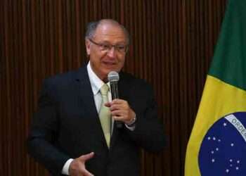 Reforma tributária elevará arrecadação de municípios, diz Alckmin