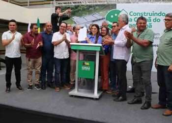 Prefeita Josemira Gadelha assina ordem de serviço do novo Hospital Municipal