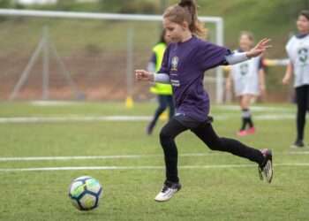 Programas do Governo Federal e da CBF fortalecem o futebol feminino