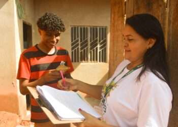 Equipes do Prosap revalidam cadastros de famílias na área do Igarapé Guanabara