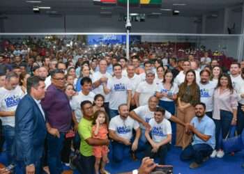 Branco da White lota a câmara de vereadores e lança sua pré-candidatura a prefeito de Parauapebas