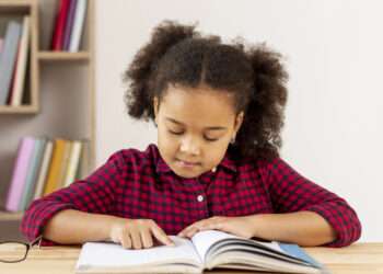 Dia Nacional do Livro Infantil: seis dicas para os pais incentivarem filhos a terem hábito de leitura