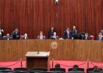 TSE multa parlamentares por divulgarem fake news contra Lula