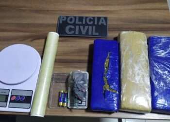 Polícia realiza prisão de indivíduos que realizavam venda de intorpecentes