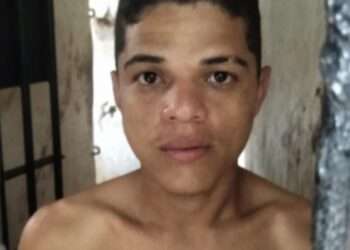 Polícia recebe denúncia de violência doméstica e prende companheiro da vítima no Bairro Jardim Canadá.