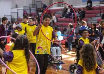 Festival leva esportes paralímpicos a crianças com e sem deficiência