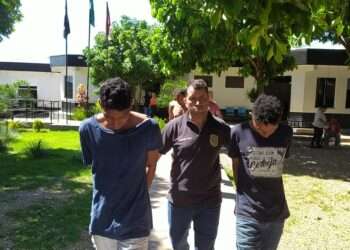 Policiais prendem dupla de assaltantes em flagrante