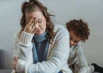 Maternidade atípica: 86% das pessoas cuidadoras de crianças com autismo são as próprias mães