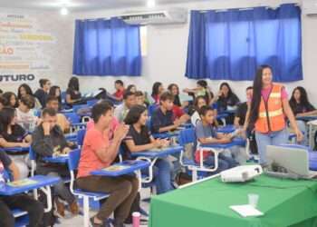 Parauapebas: Alunos da escola Paulo Fonteles recebem palestras sobre saneamento básico.