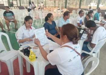 Parauapebas: Moradores do Complexo Tropical realizam entrega de documentos do programa Titula Parauapebas