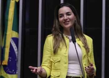 Brasil: Deputada Federal Alessandra Haber bate recorde de gastos em autopromoção em 2023
