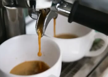 Saúde: Viciado em café? Entenda o que ele pode causar no seu corpo