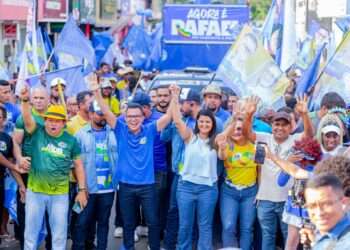 Rafael Ribeiro realiza grande caminhada pelo centro de Parauapebas