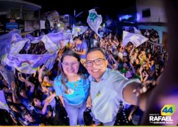 Onda Azul 44 toma conta da rua 14 para ouvir as propostas de Rafael Ribeiro