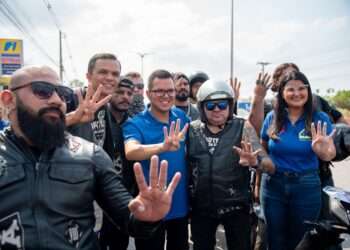 Motociata de Rafael Ribeiro e Adriana Roza reúne centenas de apoiadores e destaca força da campanha