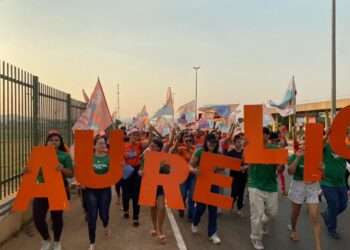 Caravana “Mulheres com Aurélio Goiano” realiza caminhada pelas ruas de Parauapebas