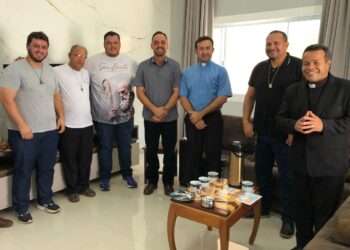 Aurélio Goiano se reúne com padres da Igreja Católica em Parauapebas