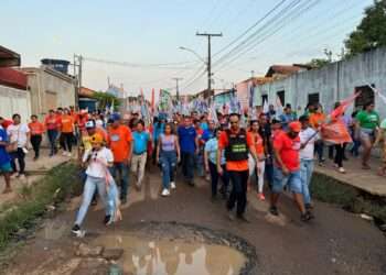 Aurélio Goiano percorre ruas do Bairro Guanabara e é bem recebido por populares
