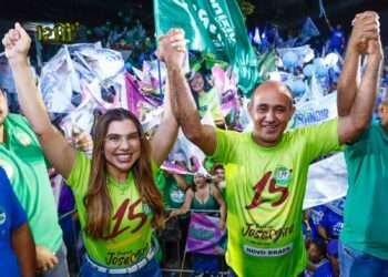 Josemira reúne 5 mil pessoas em comício no Novo Brasil