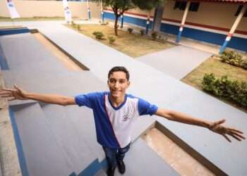 Com nova estrutura, Governo do Pará entrega a escola Aluisio Loch em Pacajá