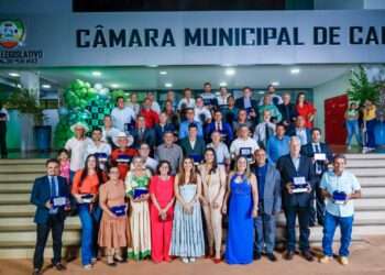 Em sessão solene Câmara celebra 30 anos de emancipação política