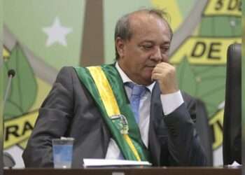 Partido de Toni Cunha pede vistas na Câmara de projeto que pode blindar direitos políticos de Tião Miranda diante de reprovações de contas