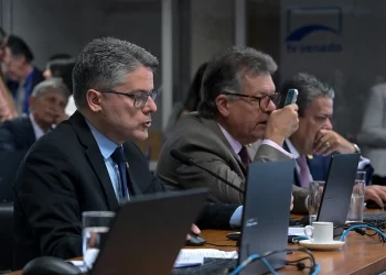 Avança projeto que amplia competências da Justiça do Trabalho