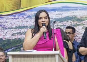 Vereadora Maquivalda Barros se opõe à convocação de sessão extraordinária para o dia 8 de janeiro de 2025