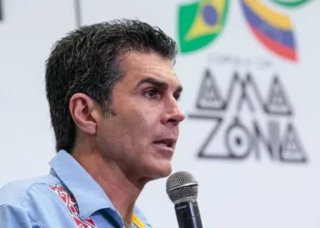 Governador do Pará, Helder Barbalho, revoga lei que alterava estrutura da educação no estado
