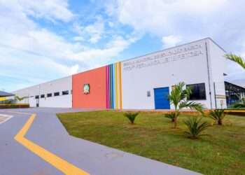 Bairro Cidade Nova comemora inauguração da Escola Municipal de Educação Básica