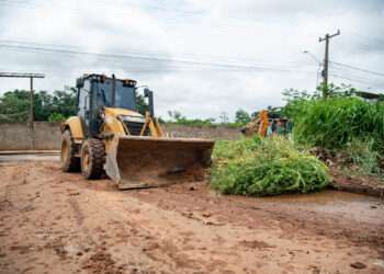 Mutirão de limpeza urbana chega a Palmares Sul com retirada de entulhos e grandes resíduos