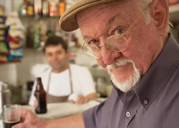 Morre no Rio de Janeiro o cartunista Jaguar, aos 93 anos