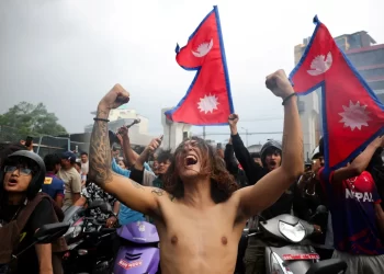 Crise política no Nepal mergulha país em instabilidade com renúncia de premiê e onda de protestos
