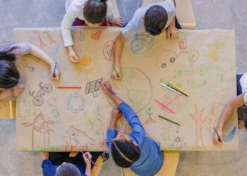 COP30 amplia diálogos para que crianças e adolescentes debatam presente e futuro do planeta