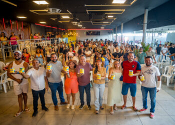 Solidariedade que alimenta: servidores da Câmara de Parauapebas arrecadam mais de 3 mil latas de leite para ações sociais