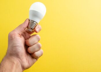 Bandeira amarela: Equatorial Pará orienta com dicas de economia de energia para reduzir os impactos na conta