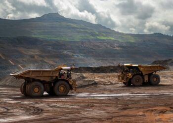 Vale, Caterpillar e Sotreq assinam acordo para expansão da frota de caminhões autônomos no Sistema Norte